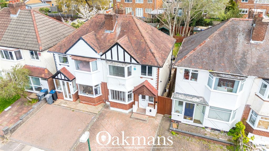 Property photo 2 of 37 Picture No. 01