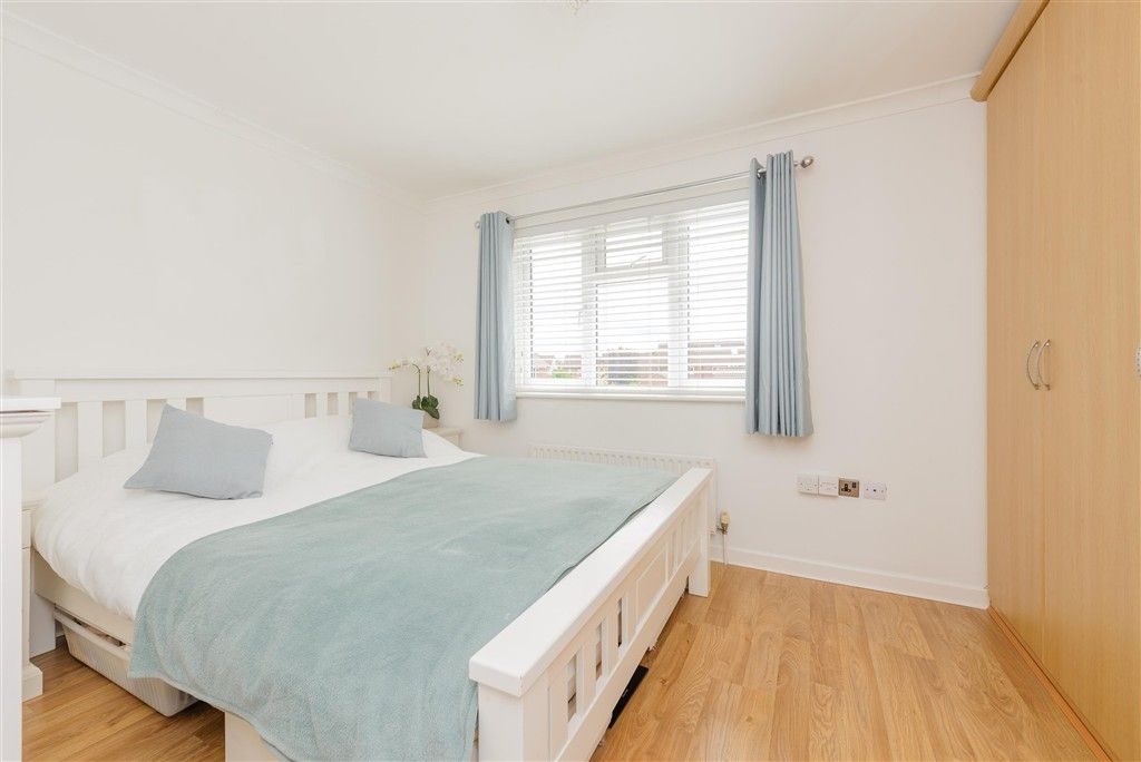 Property photo 3 of 10 Bedroom 1