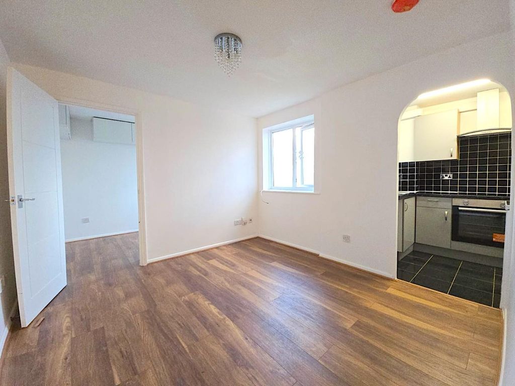 Property photo 2 of 6 Whatp Image 2025-12-10 At 17.20.06.Jpeg