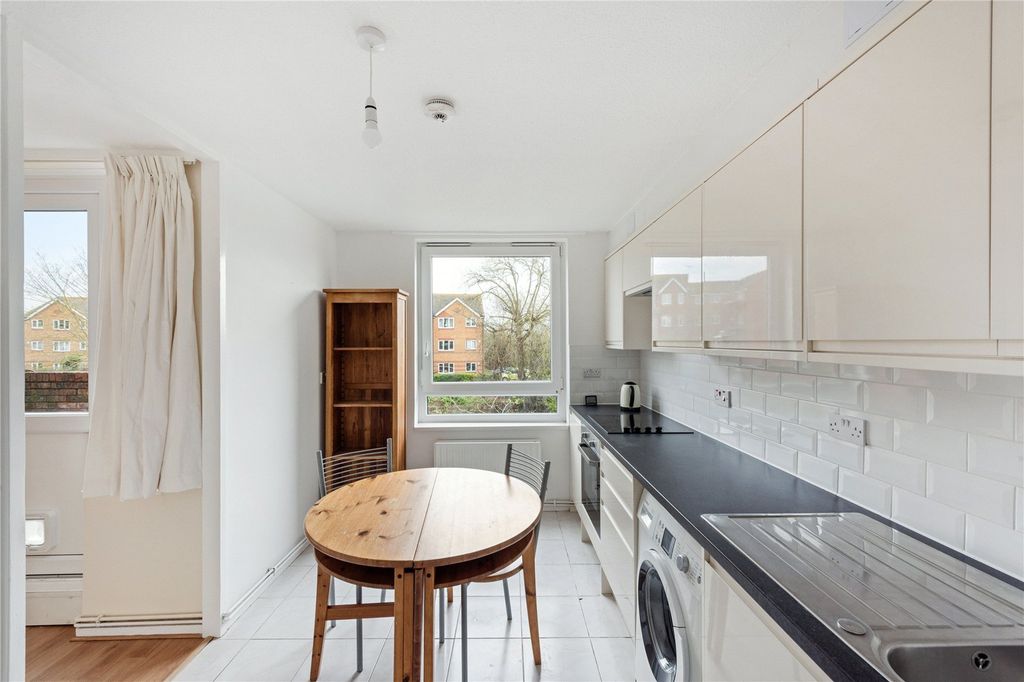 Property photo 3 of 17 Picture No. 27