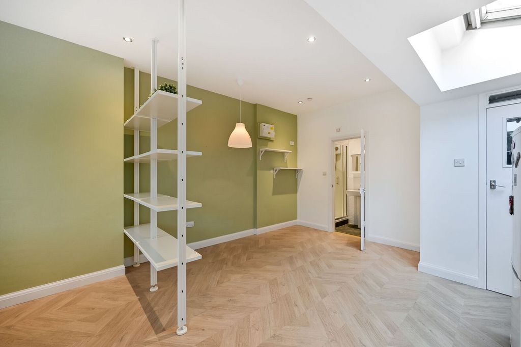 Property photo 2 of 4