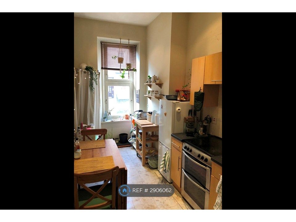 Property photo 1 of 4 Kitchen