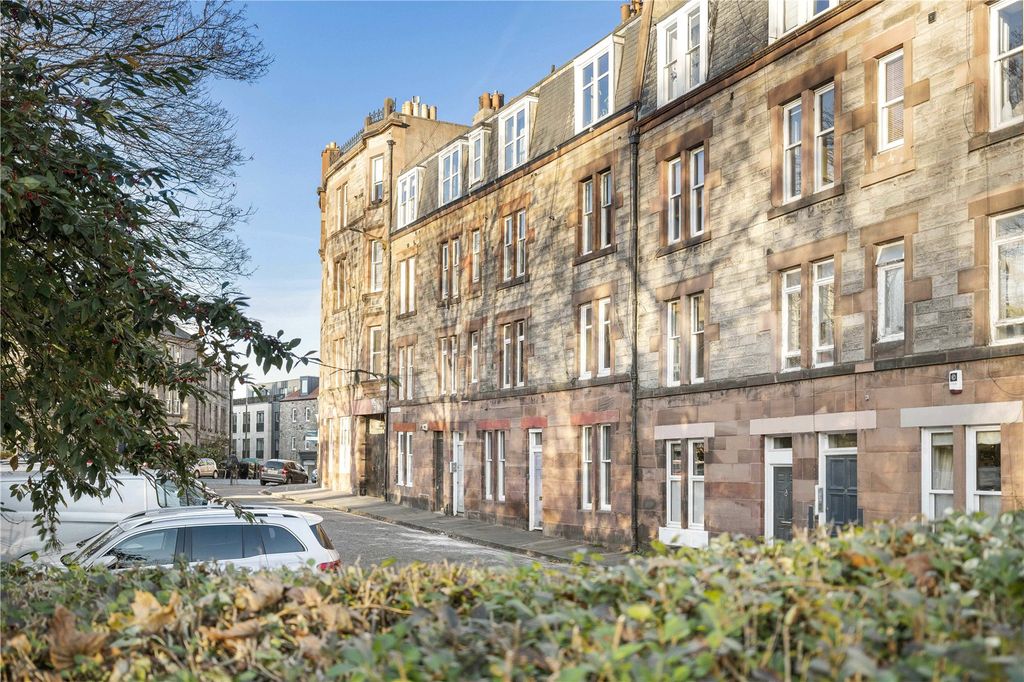 Property photo 1 of 20 Front External