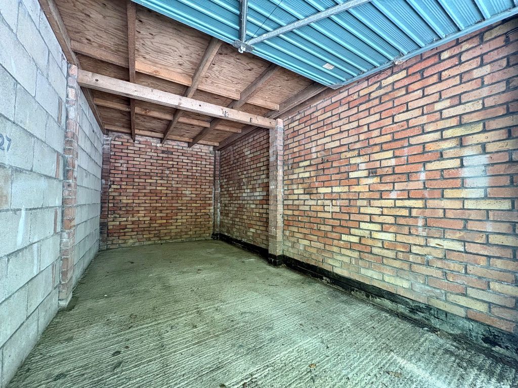 Property photo 2 of 2