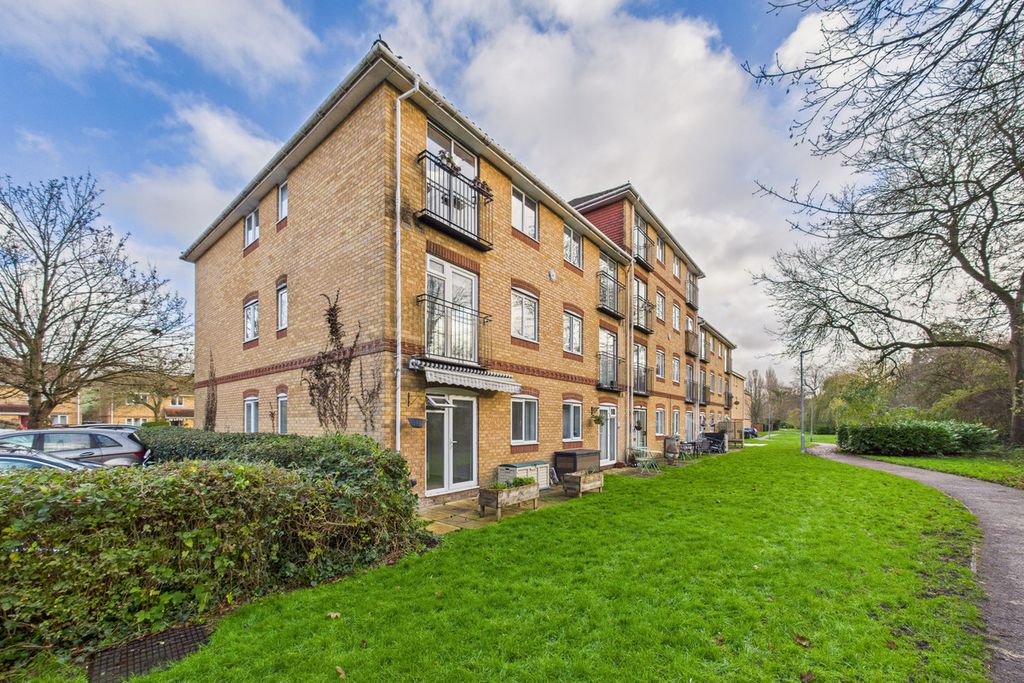 Property photo 1 of 12