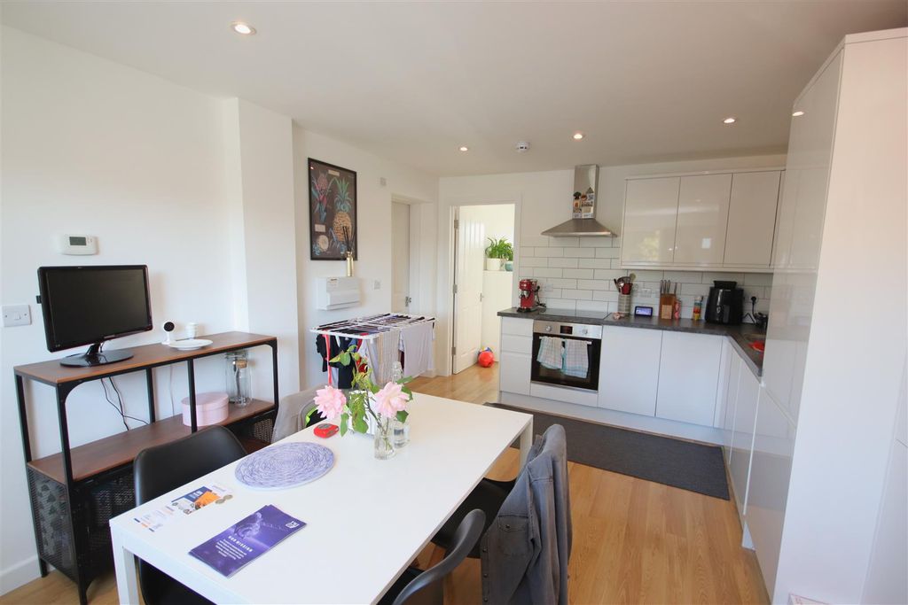 Property photo 3 of 8 Img_4108.Jpg