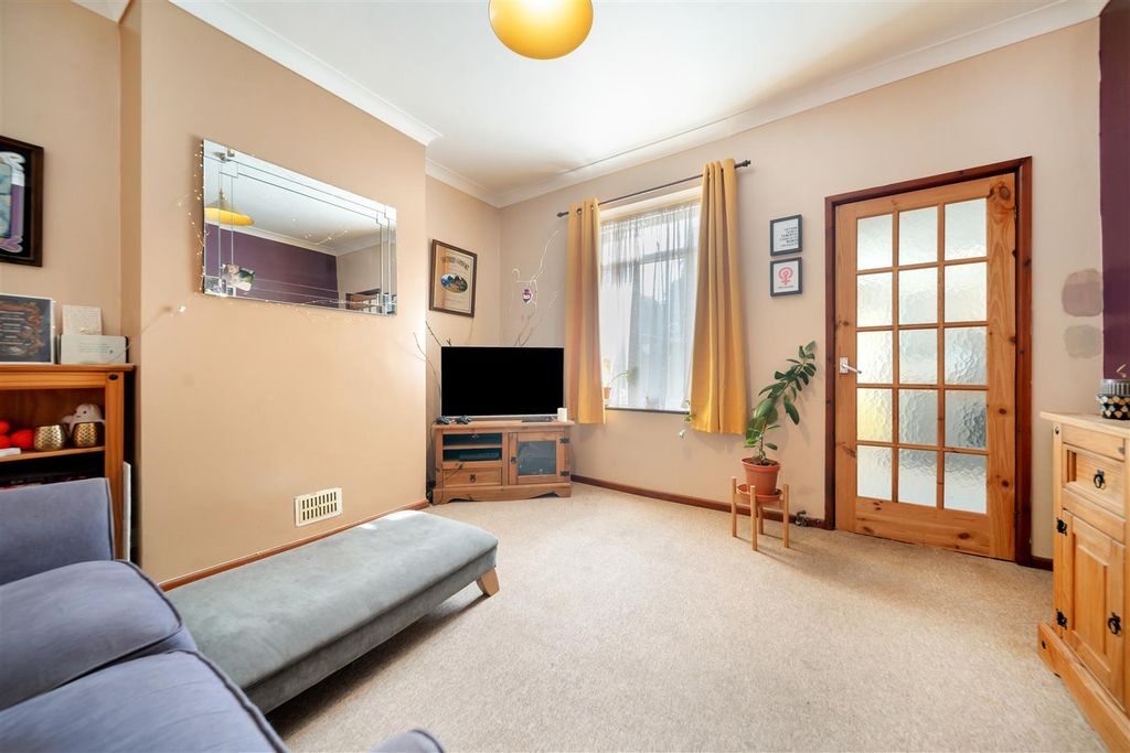 Property photo 2 of 7 Purplett Street-11.Jpg