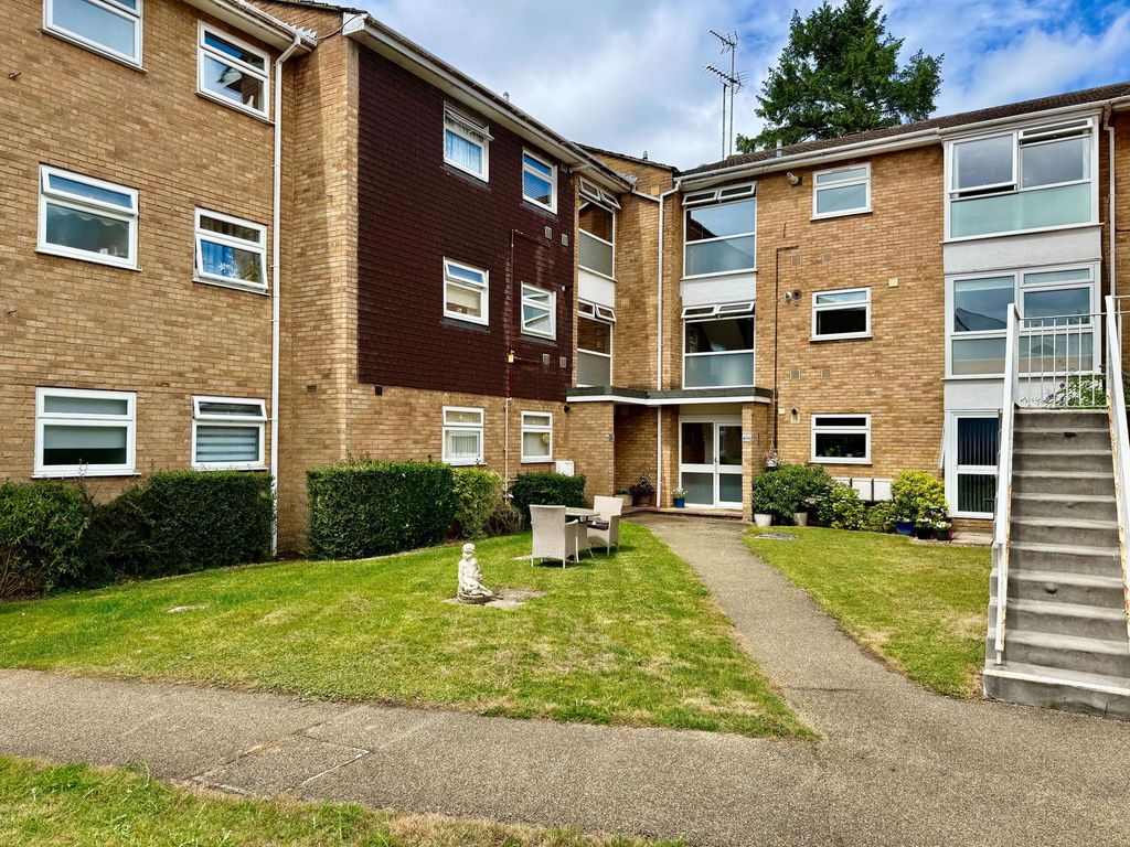 Property photo 1 of 12