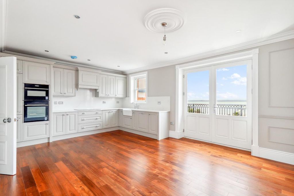 Property photo 1 of 10 Flay 7, Beecroft Kitchen.Jpg