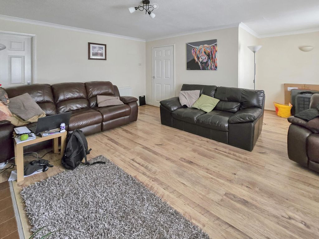 Property photo 3 of 13 Living Room