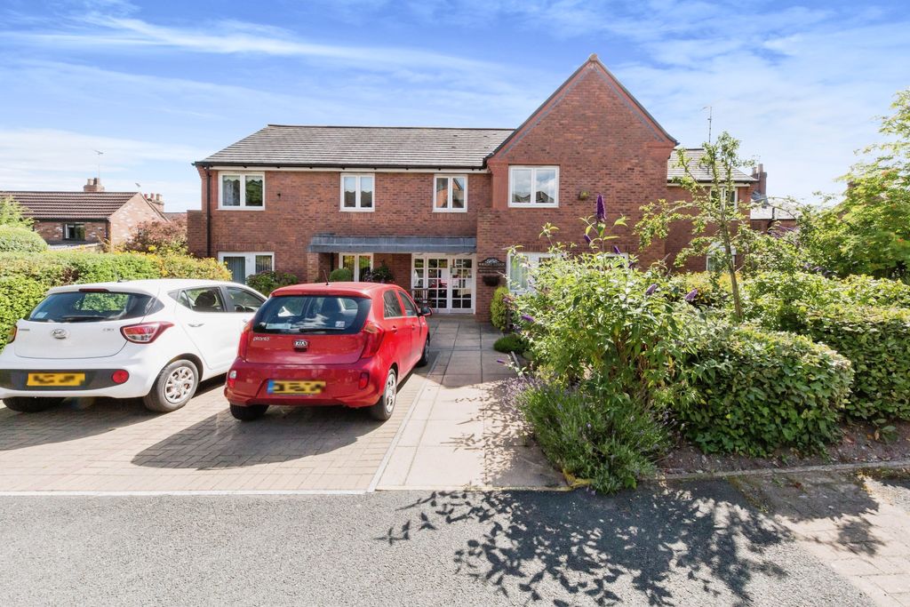 Property photo 1 of 11 General View