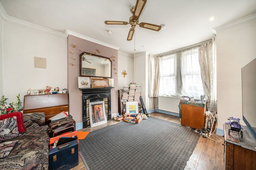 Property photo 2 of 7