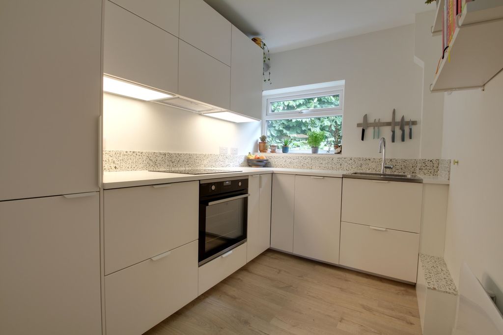 Property photo 3 of 13 The Newly Installed Kitchen