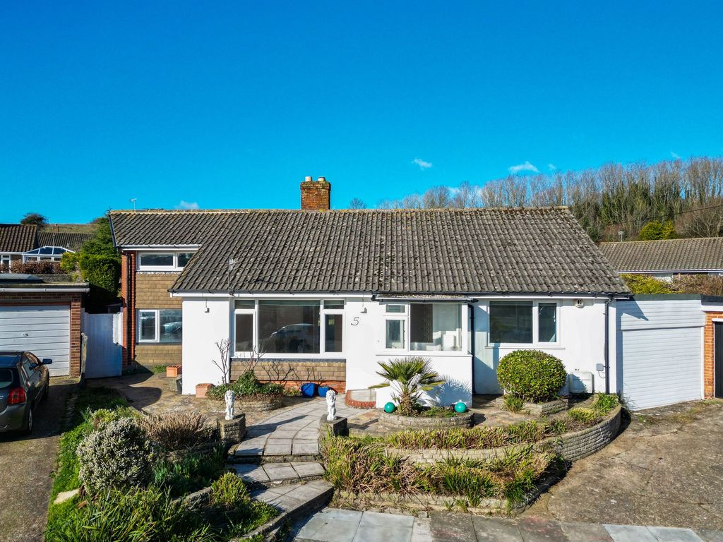 Property photo 1 of 28