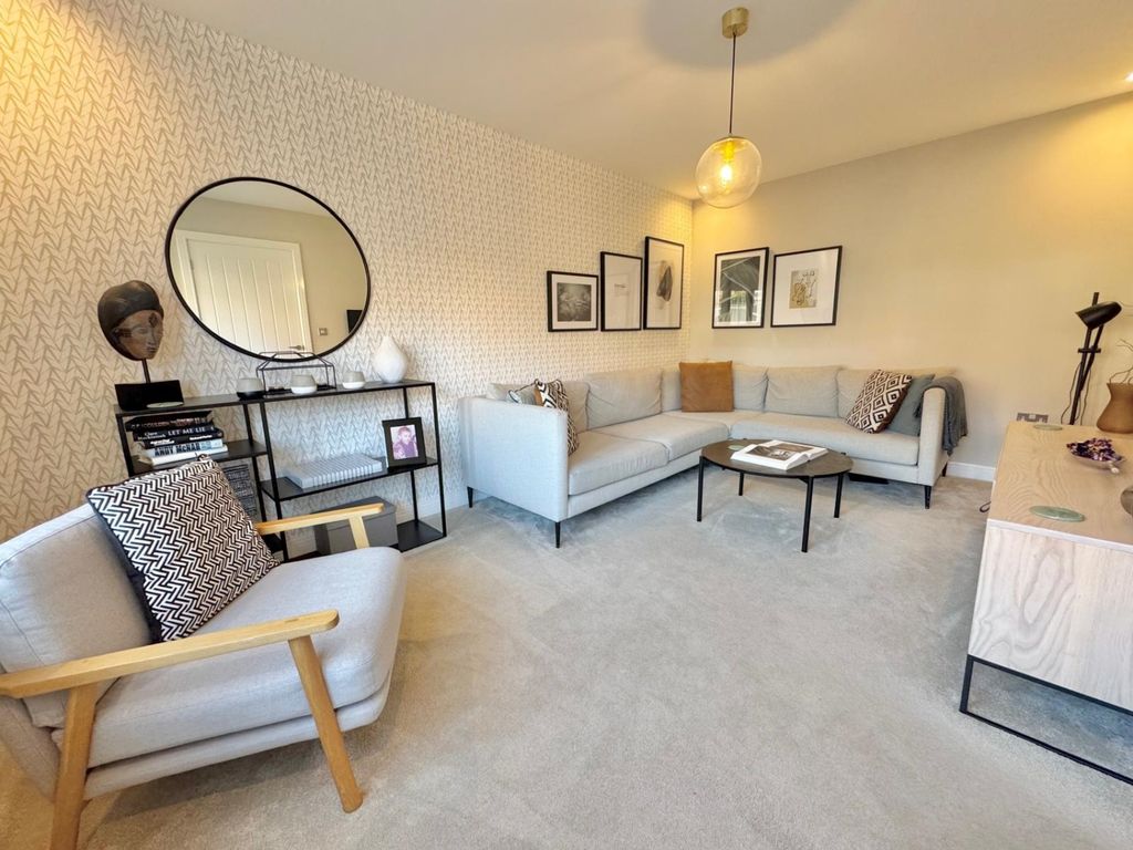 Property photo 3 of 28 7215d3A9-F702-4ba1-A034-931302A17B0d