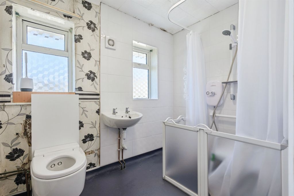 Property photo 3 of 14