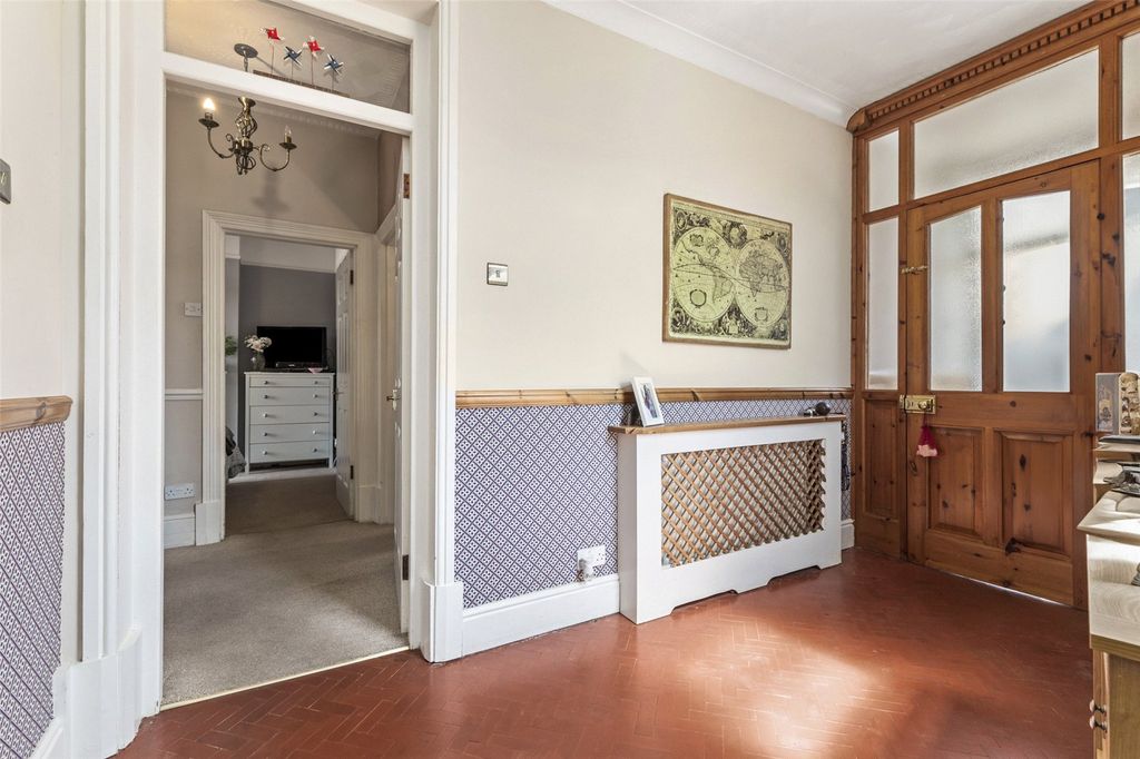 Property photo 2 of 36 Picture No. 05