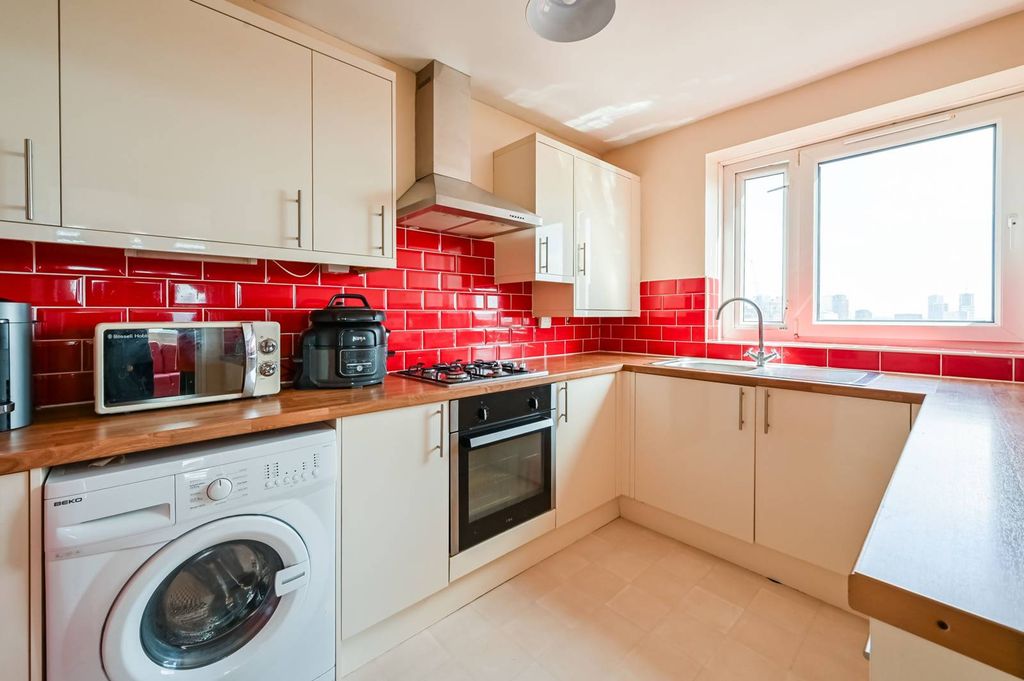 Property photo 2 of 22