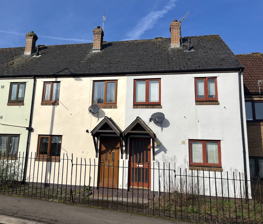 Property photo 1 of 15 Ideal Investment: 2 Bed Cottage With Parking For Sale