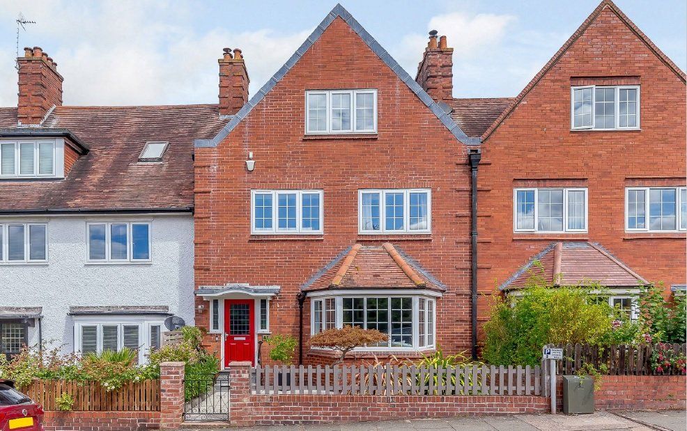 Property photo 2 of 18 44 Velwell Road