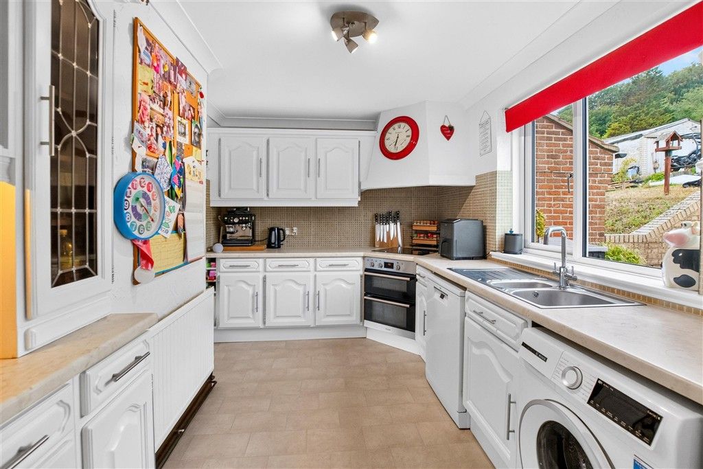 Property photo 3 of 13 Kitchen
