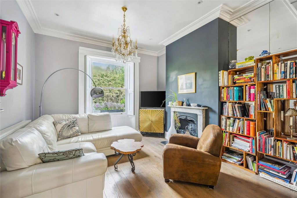 Property photo 3 of 22 Picture No. 16