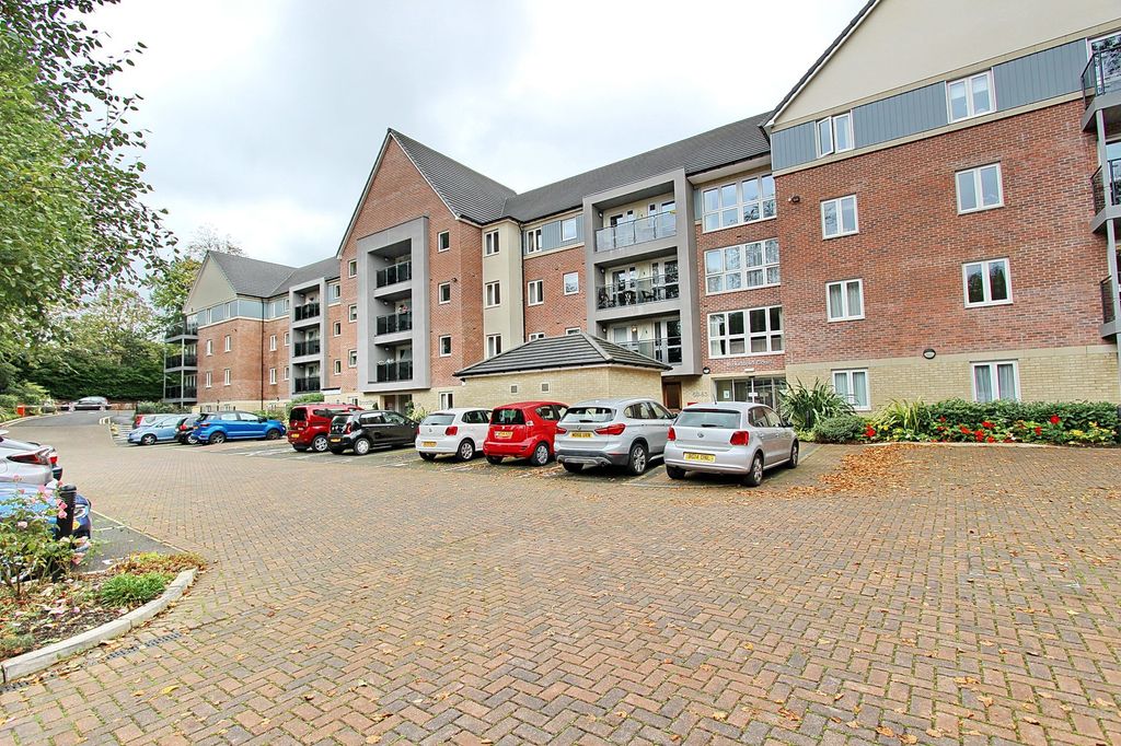 Property photo 2 of 12