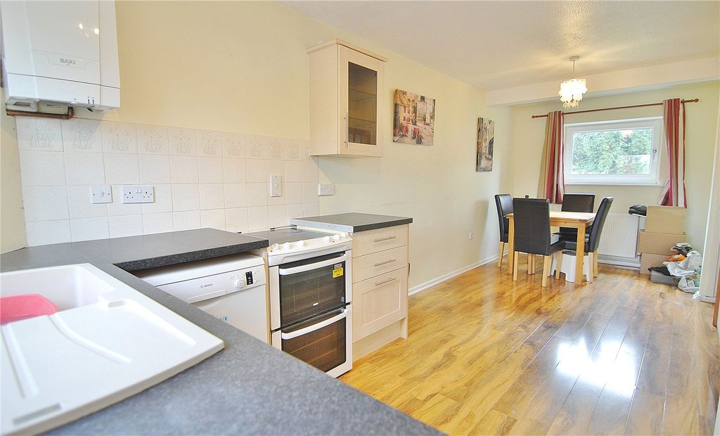 Property photo 3 of 16 Picture No. 17