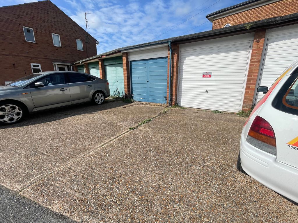 Property photo 3 of 3