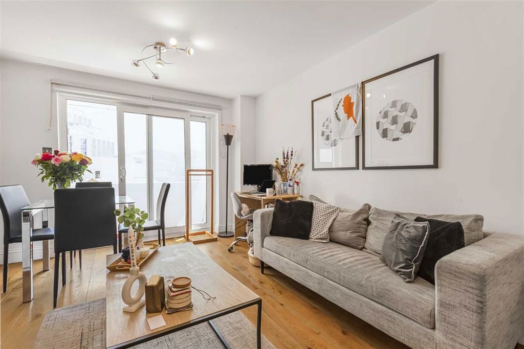 Property photo 3 of 6