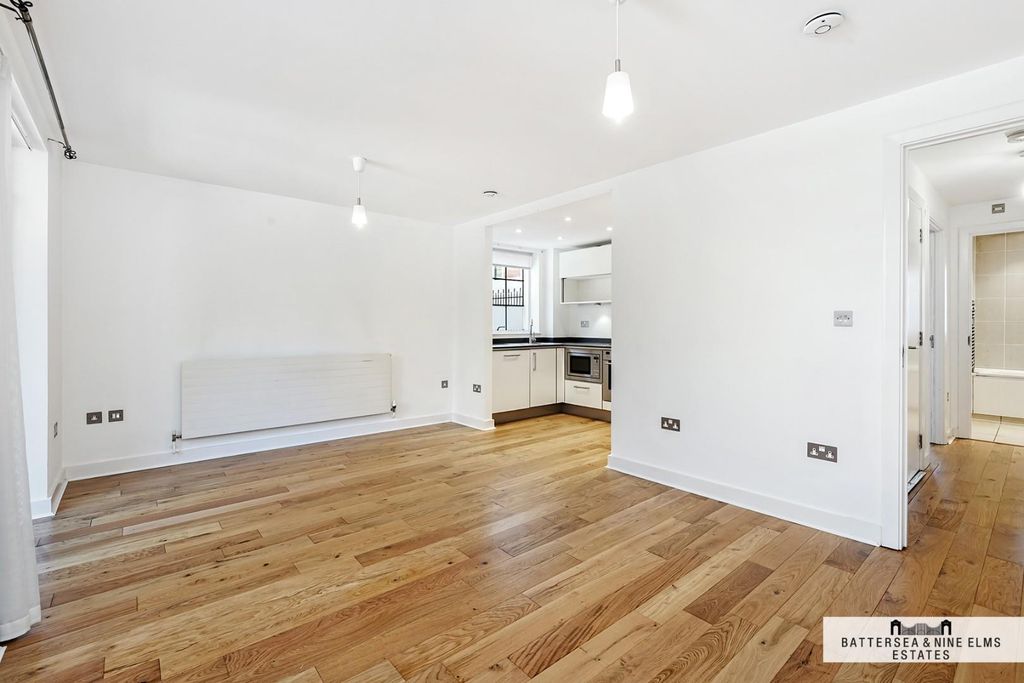 Property photo 1 of 12 B