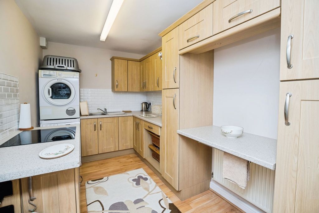 Additional image 10 of 5 bed detached house for saleLlys Y Graig, Bryn-Y-Baal, Mold, Flintshire CH7