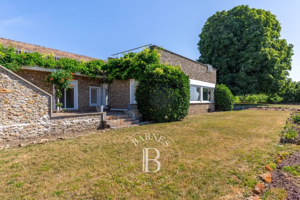 Property photo 1 of 22