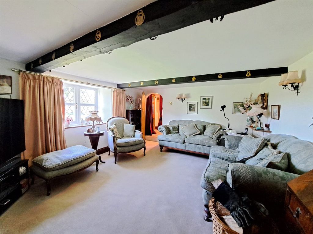 Property photo 3 of 36 Picture No. 11