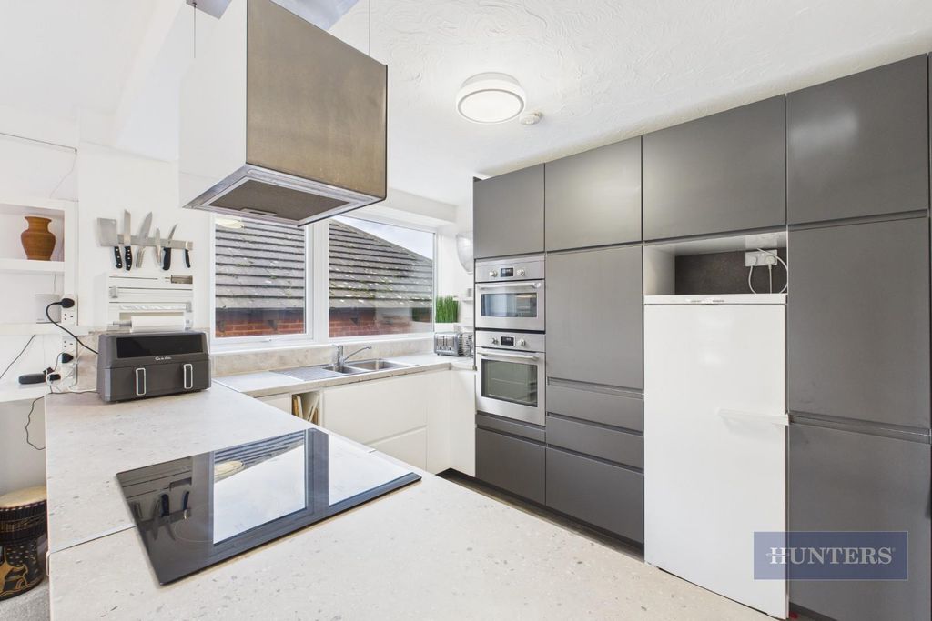 Property photo 3 of 19 Cam05152G0-Pr0294-Still017.Jpg