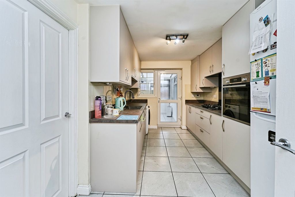 Property photo 3 of 26