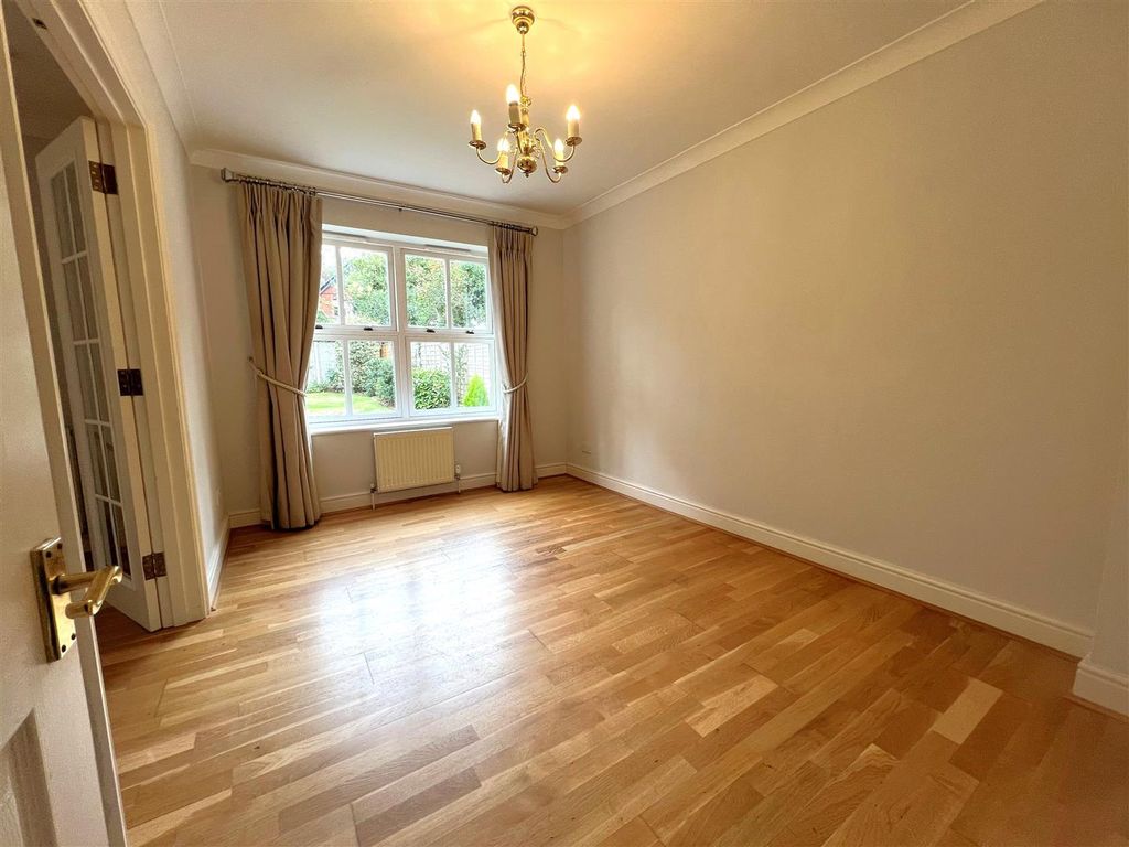 Property photo 3 of 13 Dining Room.Jpg