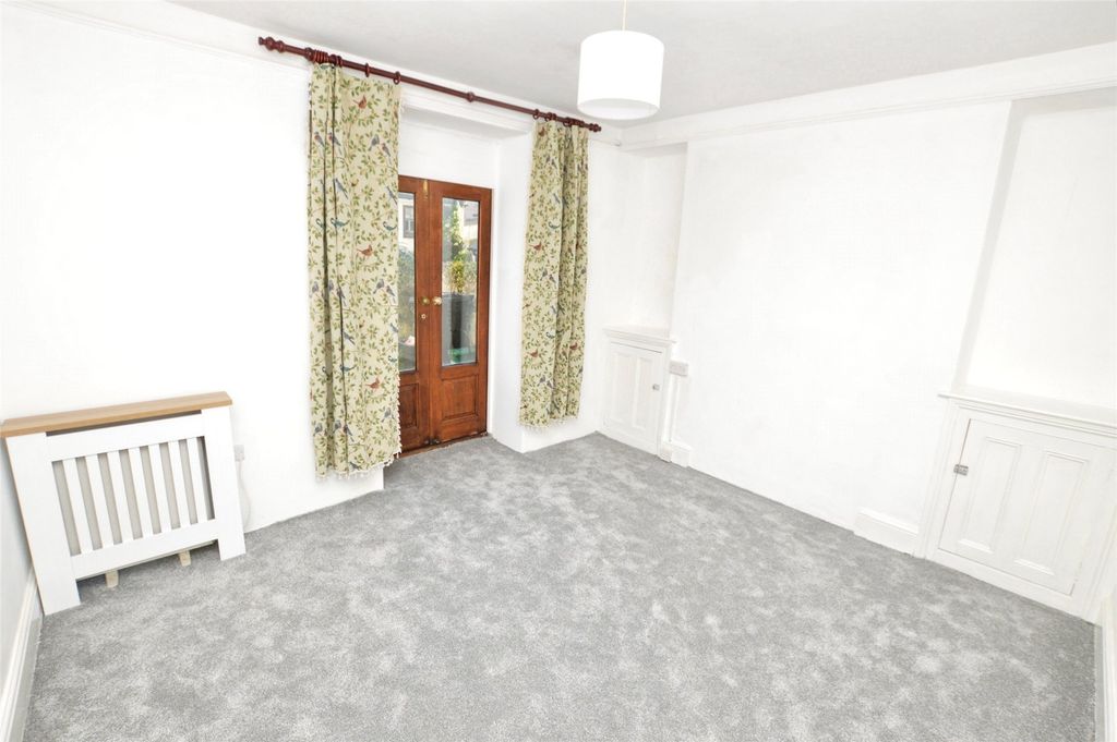 Property photo 3 of 12 Picture No. 18