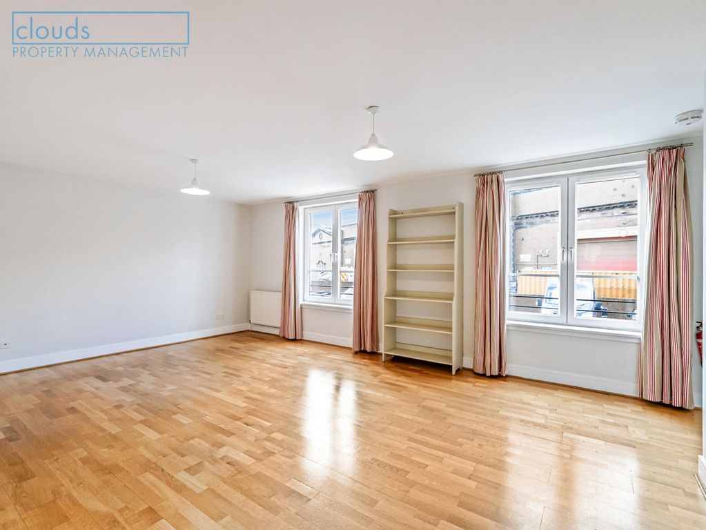 Property photo 1 of 17 Living Room