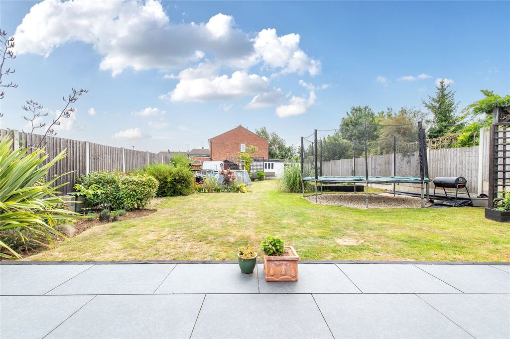 Property photo 1 of 37 Picture No. 31