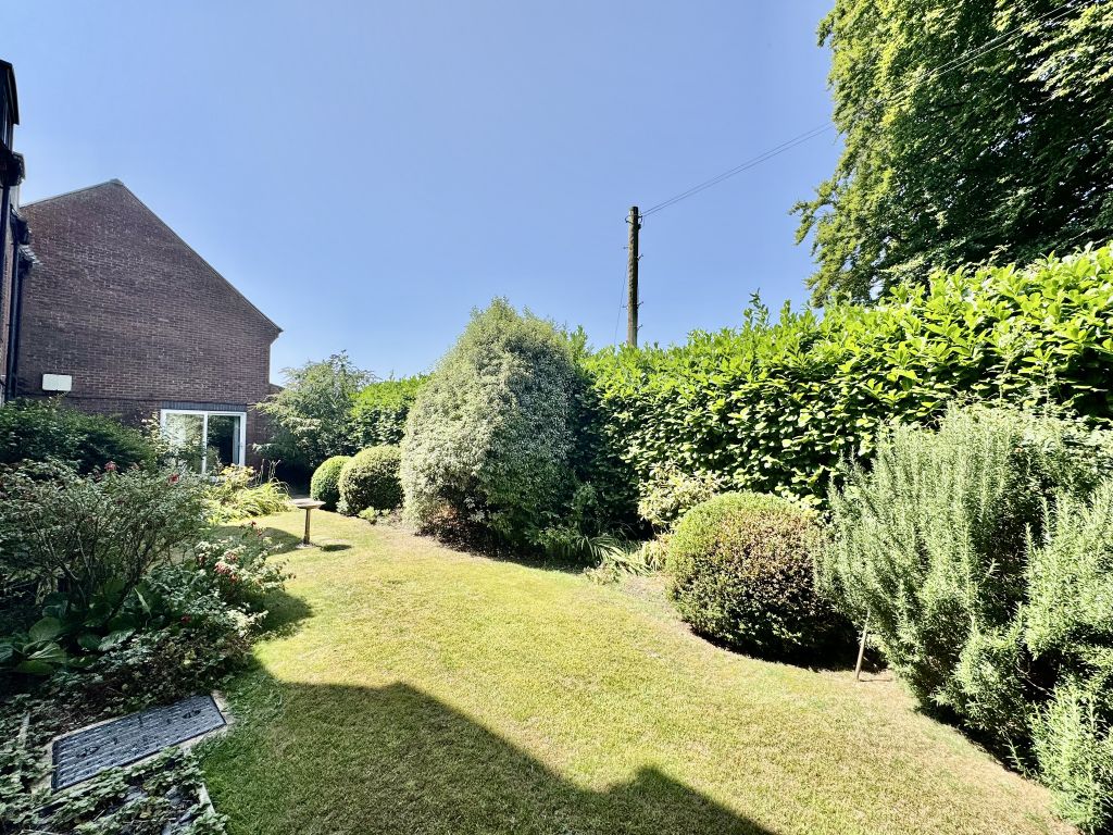 Property photo 2 of 7