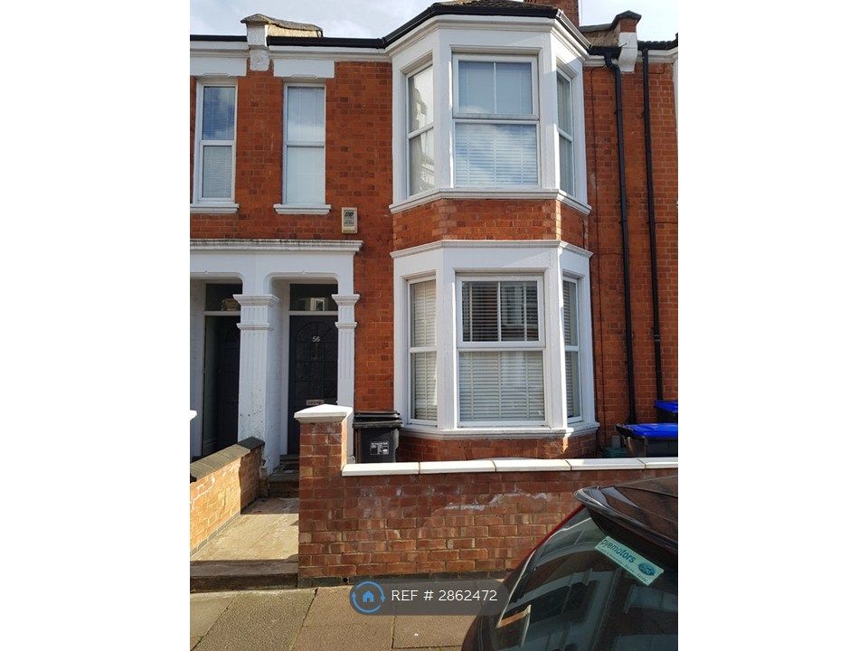 Property photo 2 of 11 House Front