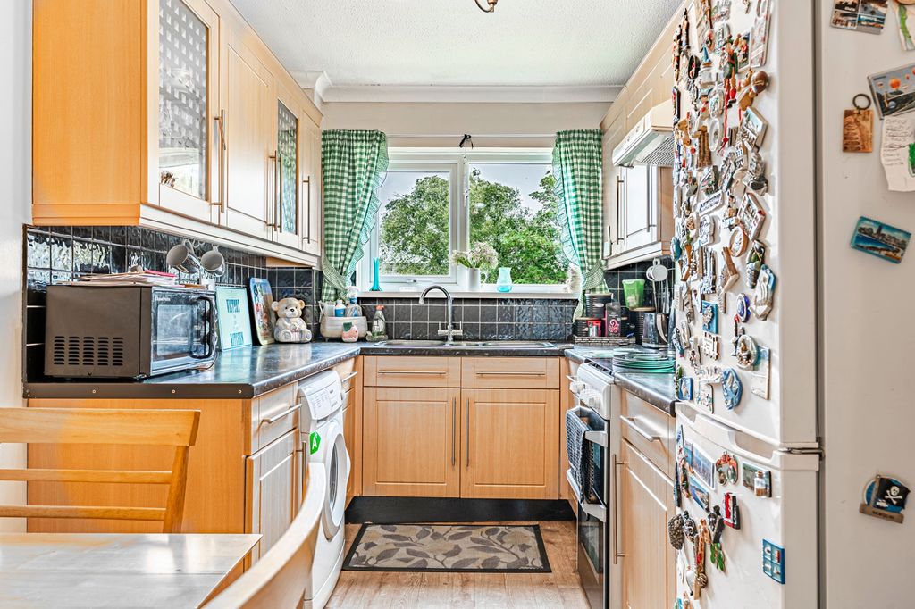 Additional image 9 of 2 bed flat for saleCedar Crescent, Tonteg CF38