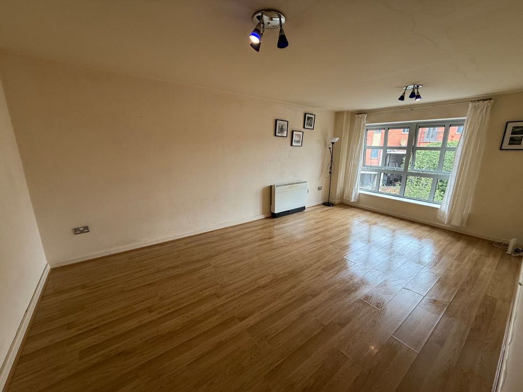 Property photo 3 of 7 Picture No. 21