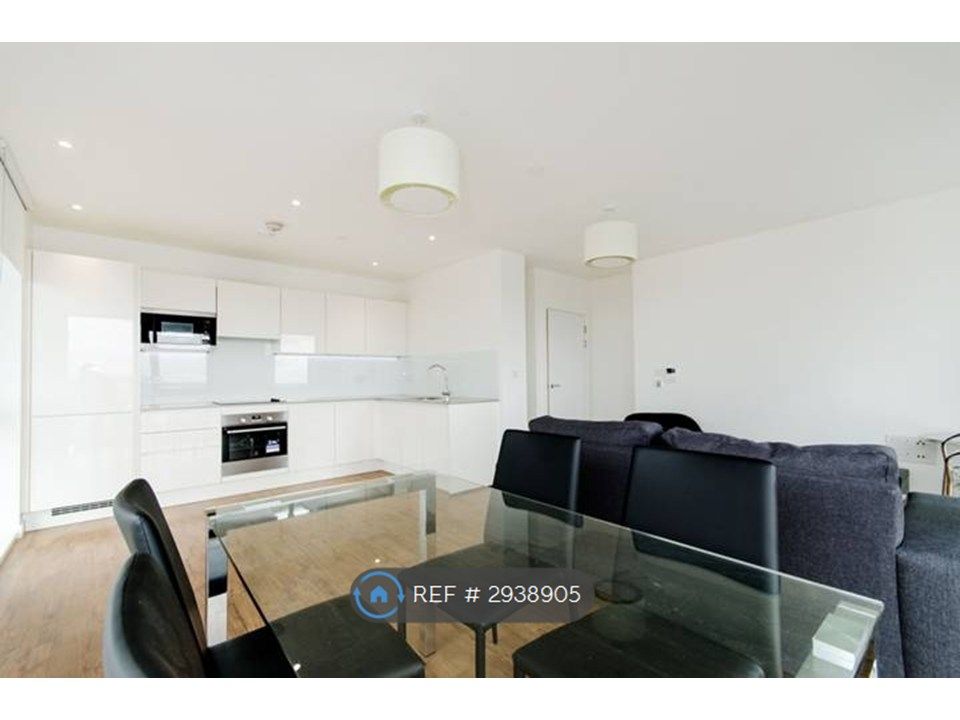 Property photo 2 of 11 Kitchen