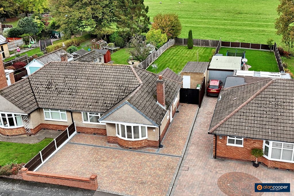 Property photo 2 of 30 4582323