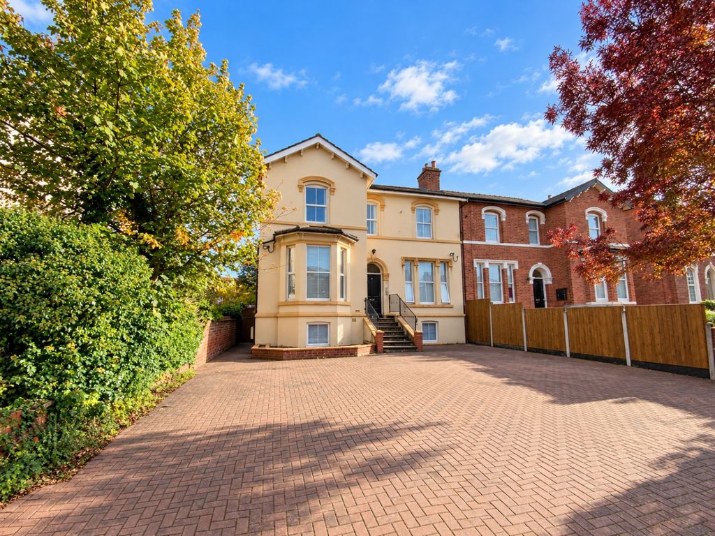 Property photo 3 of 5 5900852