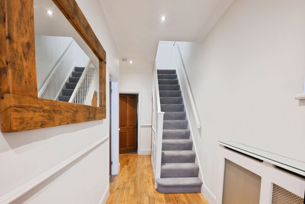 Property photo 3 of 23 Pbox-Img.Jpg