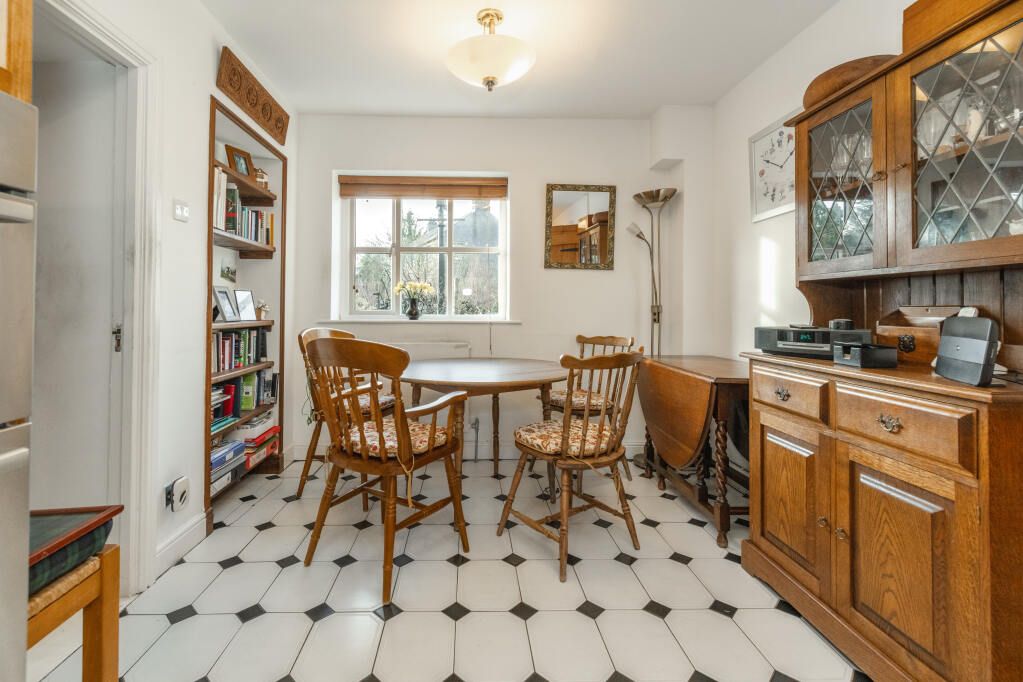 Property photo 3 of 24 Dining Area