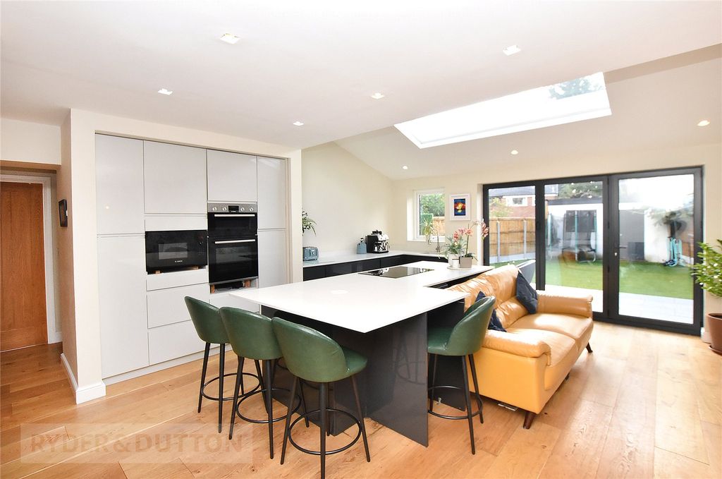 Property photo 3 of 25 Kitchen Diner